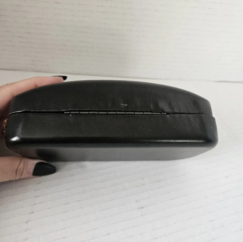 Coach black sunglasses‎ case